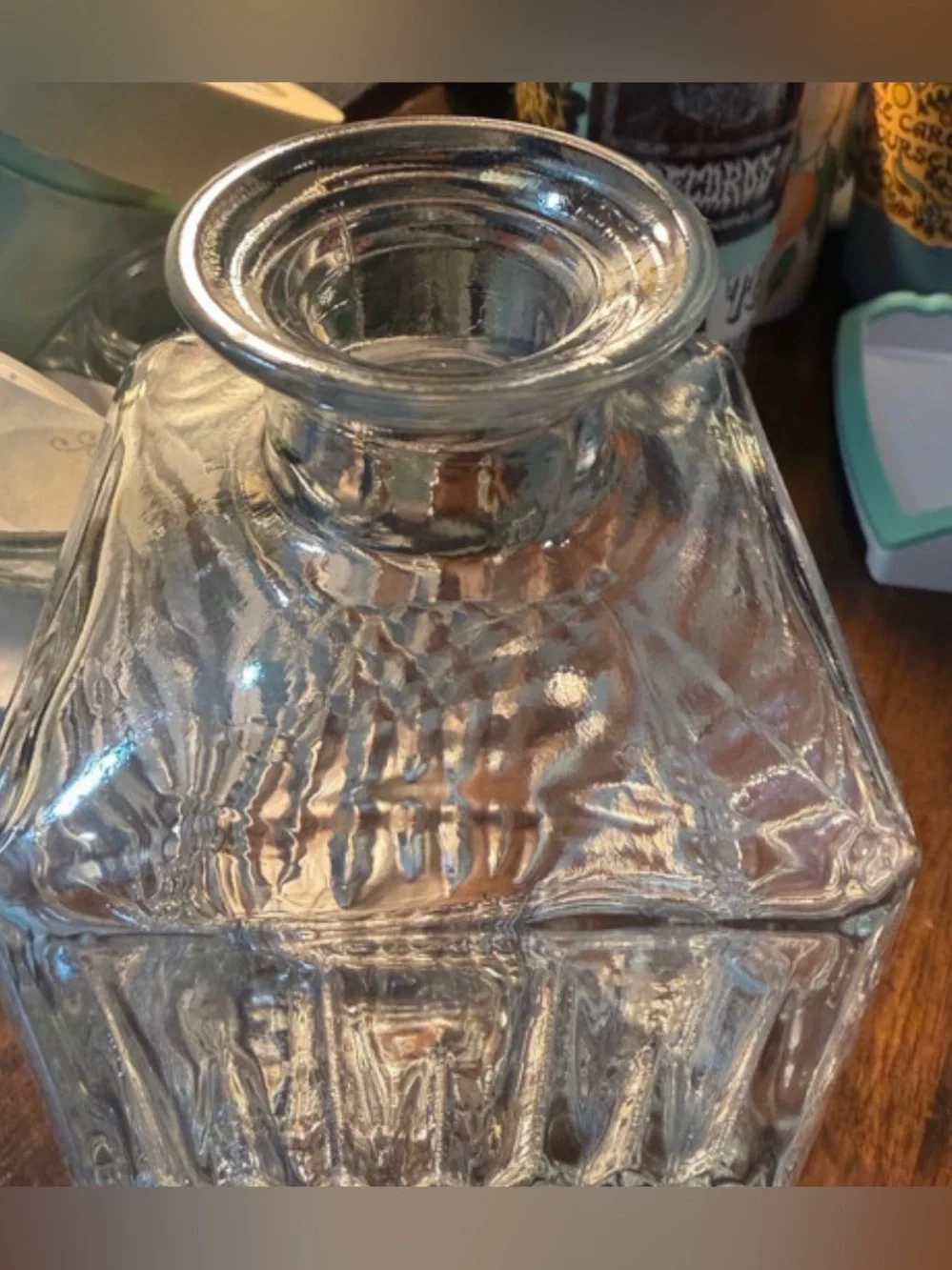 Luminarc France Vintage Elegant Whisky Crystal-Clear Glass Decanter 30 Oz